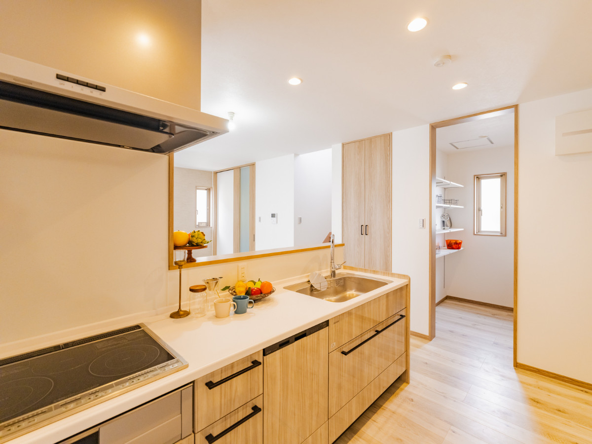 4-Bedroom Home in Uruma City | Elevated Location, Parking for 3 Cars & BELS 5-Star Rating