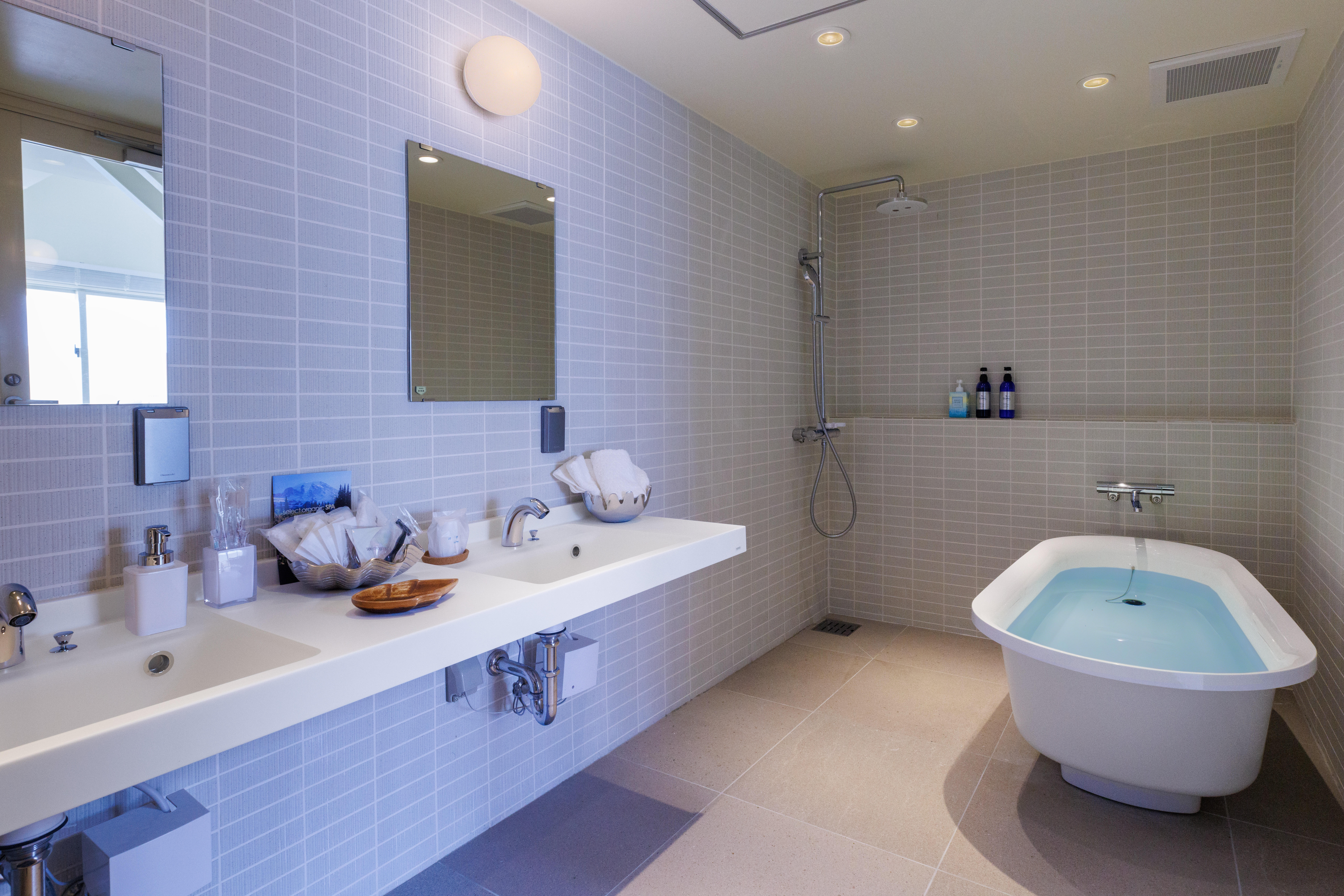 Nakijin Village, Oceanfront view Kouri Island: Business, Income, Second Home, multiple guest houses.