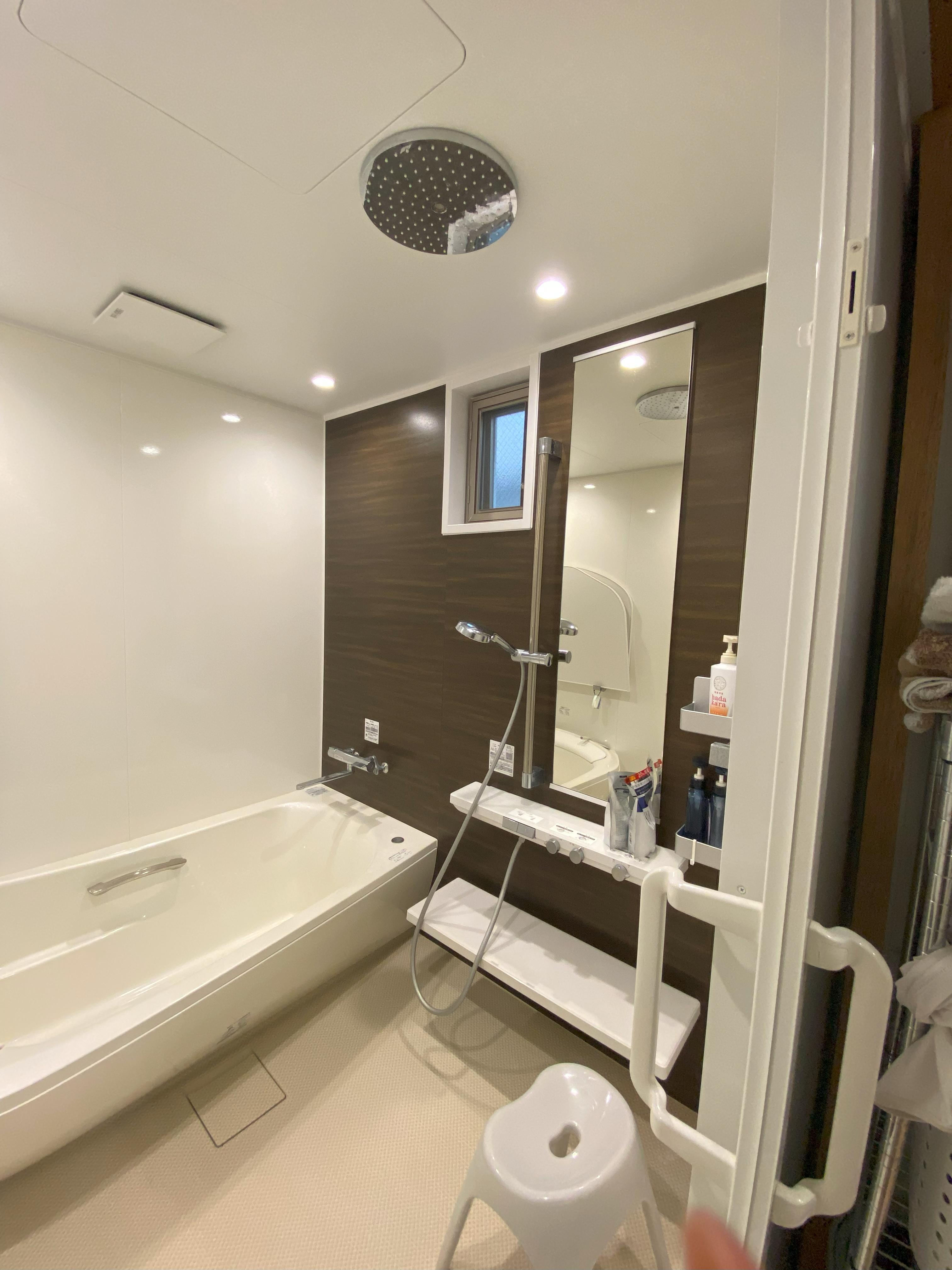 Naha Stylish Designer Townhouse, Perfect for Families or Office Space