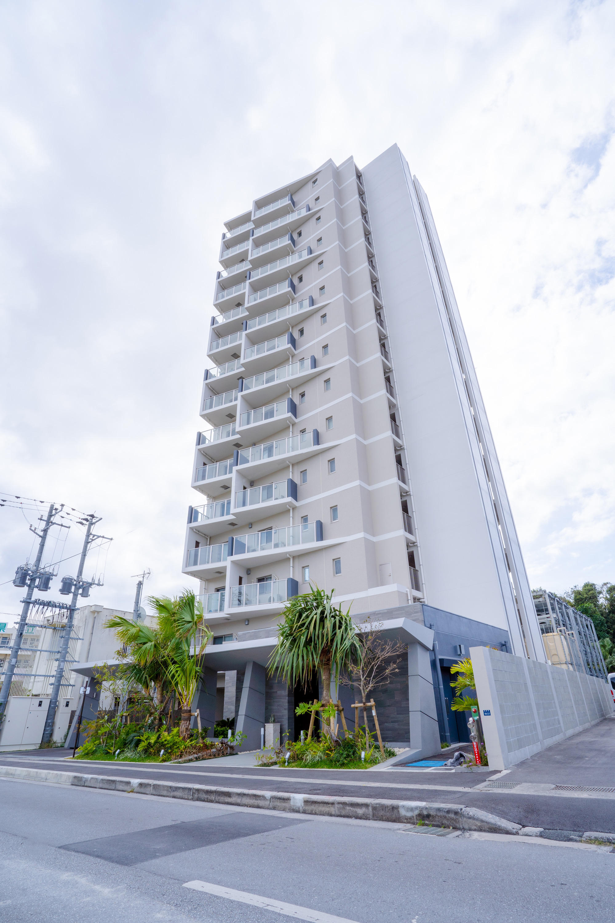 *SOLD Naha, Riverside, Ideal Views, Upper floor 13F