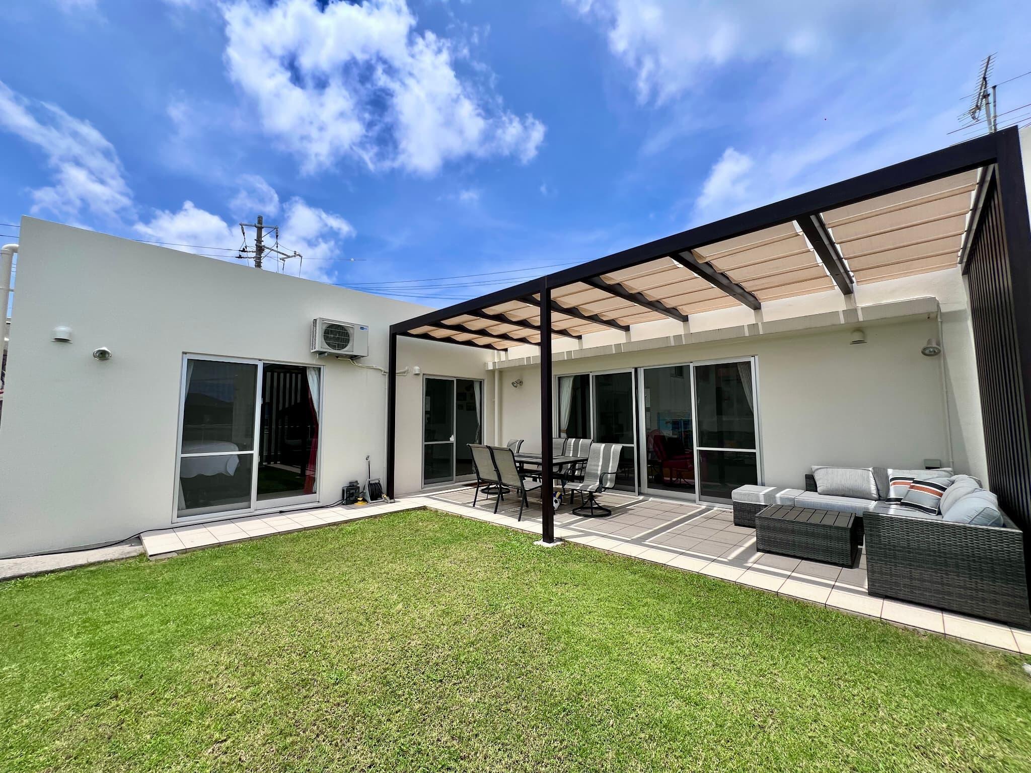 Uruma Kanakadan Okinawa American-Style House  3LDK 3Bed rooms 2 Bathrooms