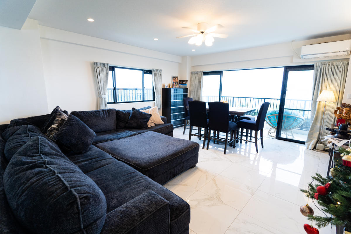 Limited Release: Okinawa  Chatan Alaha Beachfront   Apartment building. For the owner's residence or second home and rental income property