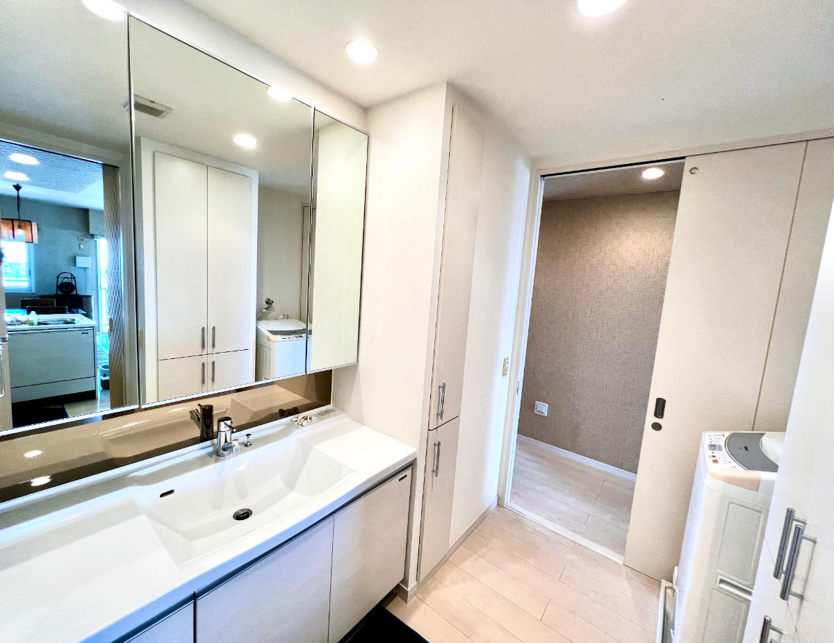 SOLD ご成約済　 那覇市　おもろまち　リリーベルおもろまちサーモス　１２階　2LDK
