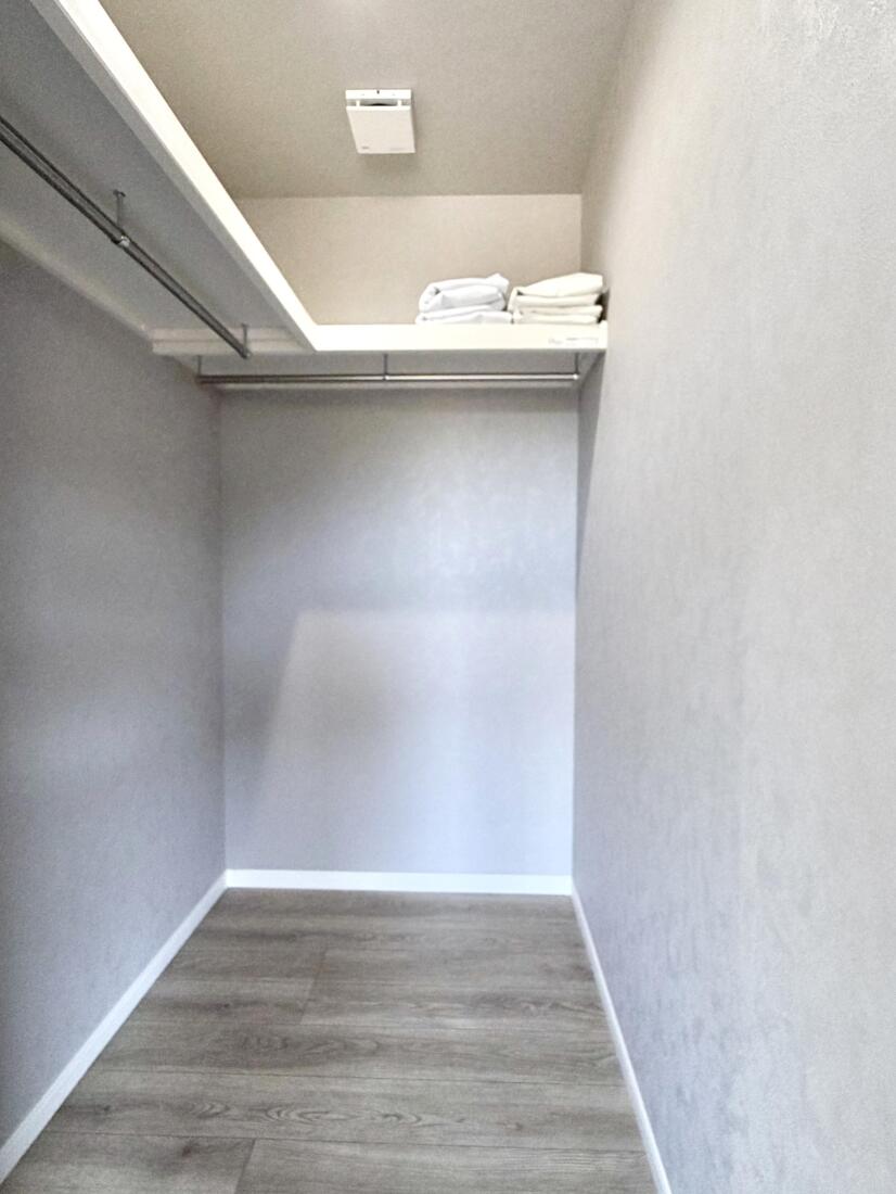 【戸建て】今帰仁村諸志　海を望むルーフバルコニー付き　デザイナーズハウス　３LDK＋屋上　2階建て