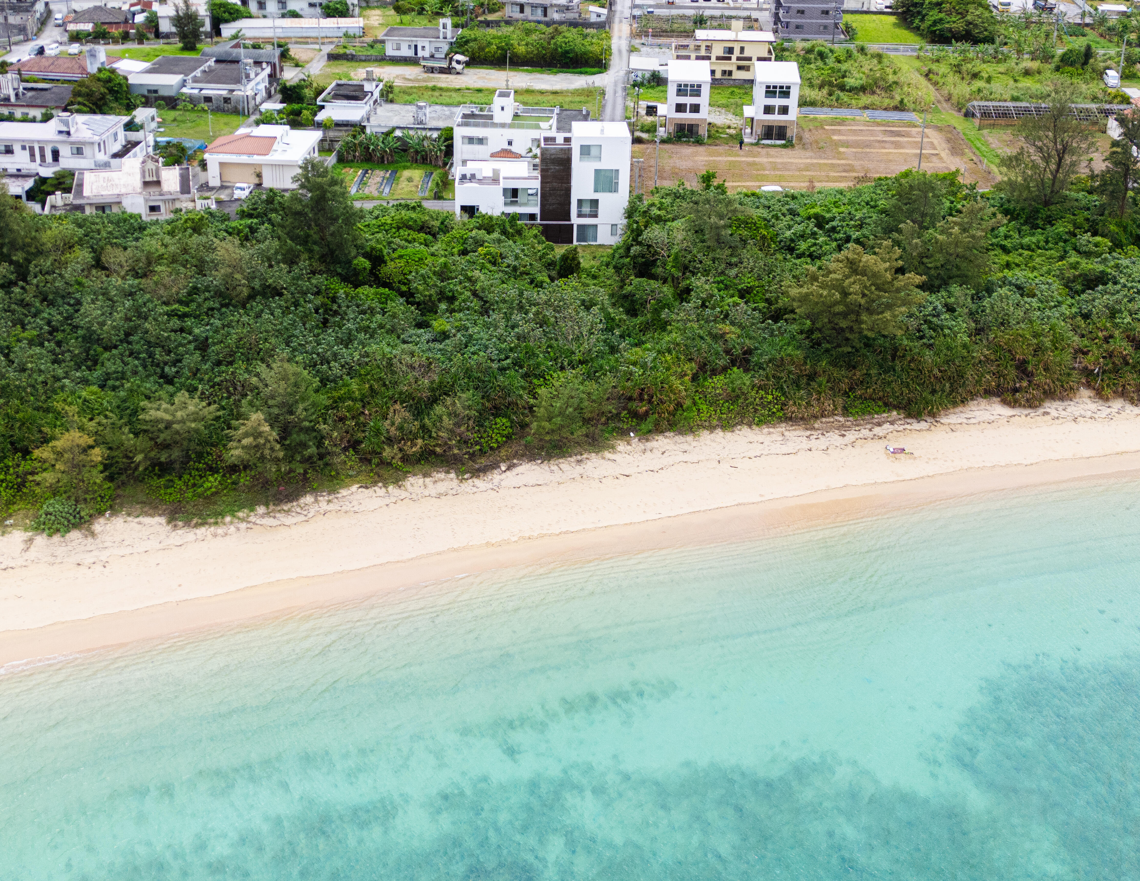 限定公開【恩納村希少なオーシャンフロント Luxury Villa】4Bedrooms 4Bathroomラグジュアリーデザインレイアウト 