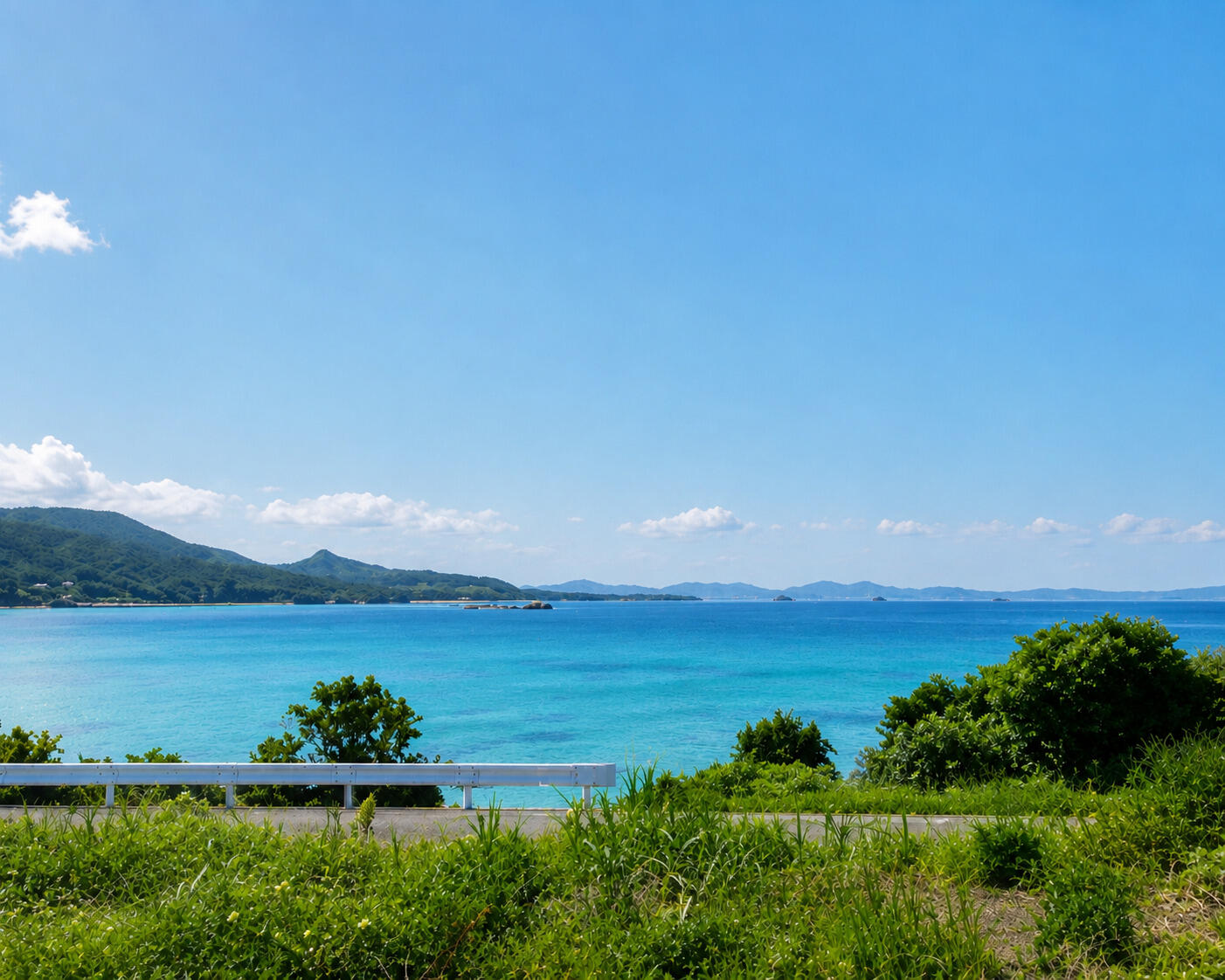【瀬底島オーシャンフロント土地】目の前は恋人ビーチ・アンチ浜まで車で3分｜南東向き388㎡の希少なヴィラ用地