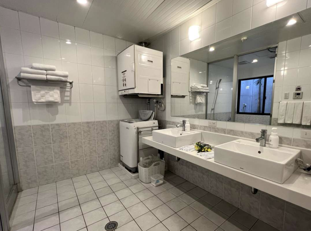 【プールヴィラ】名護・済井出｜ホテル旅館業営業中 4LDK・プール付・白砂ビーチ徒歩3分　別荘・企業保養所・