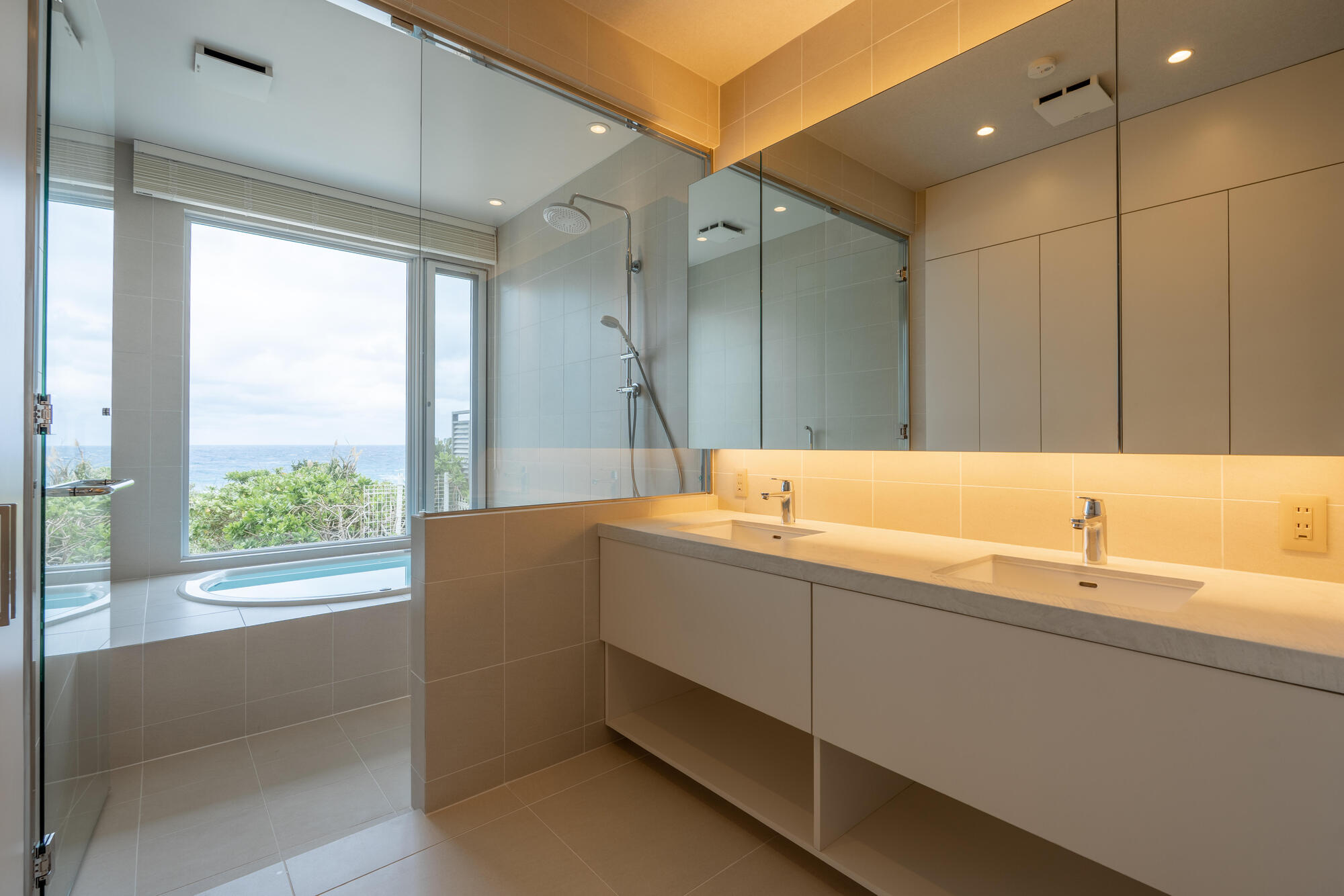 【戸建】 OKINAWA OCEAN FRONT LUXURY VILLA　今帰仁村オーシャンフロントリノベーション2LDKヴィラ