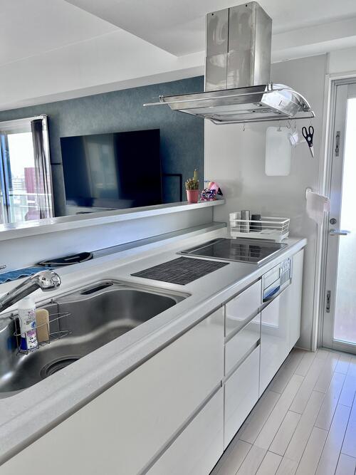 【マンション】那覇　ミオカステーロ泊　8階　角部屋オーシャンビュー　3ＬＤＫ