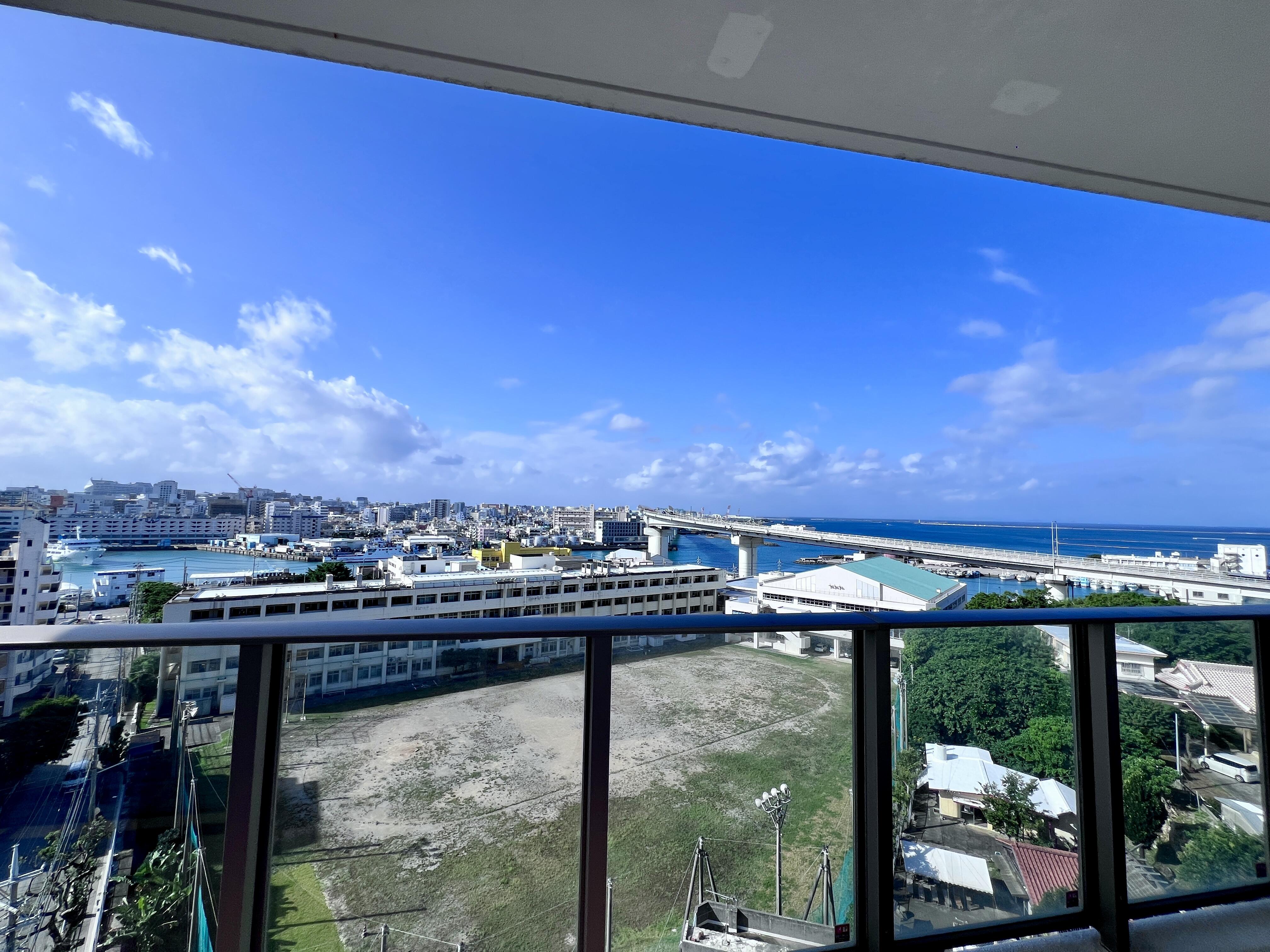 【マンション】那覇　ミオカステーロ泊　8階　角部屋オーシャンビュー　3ＬＤＫ