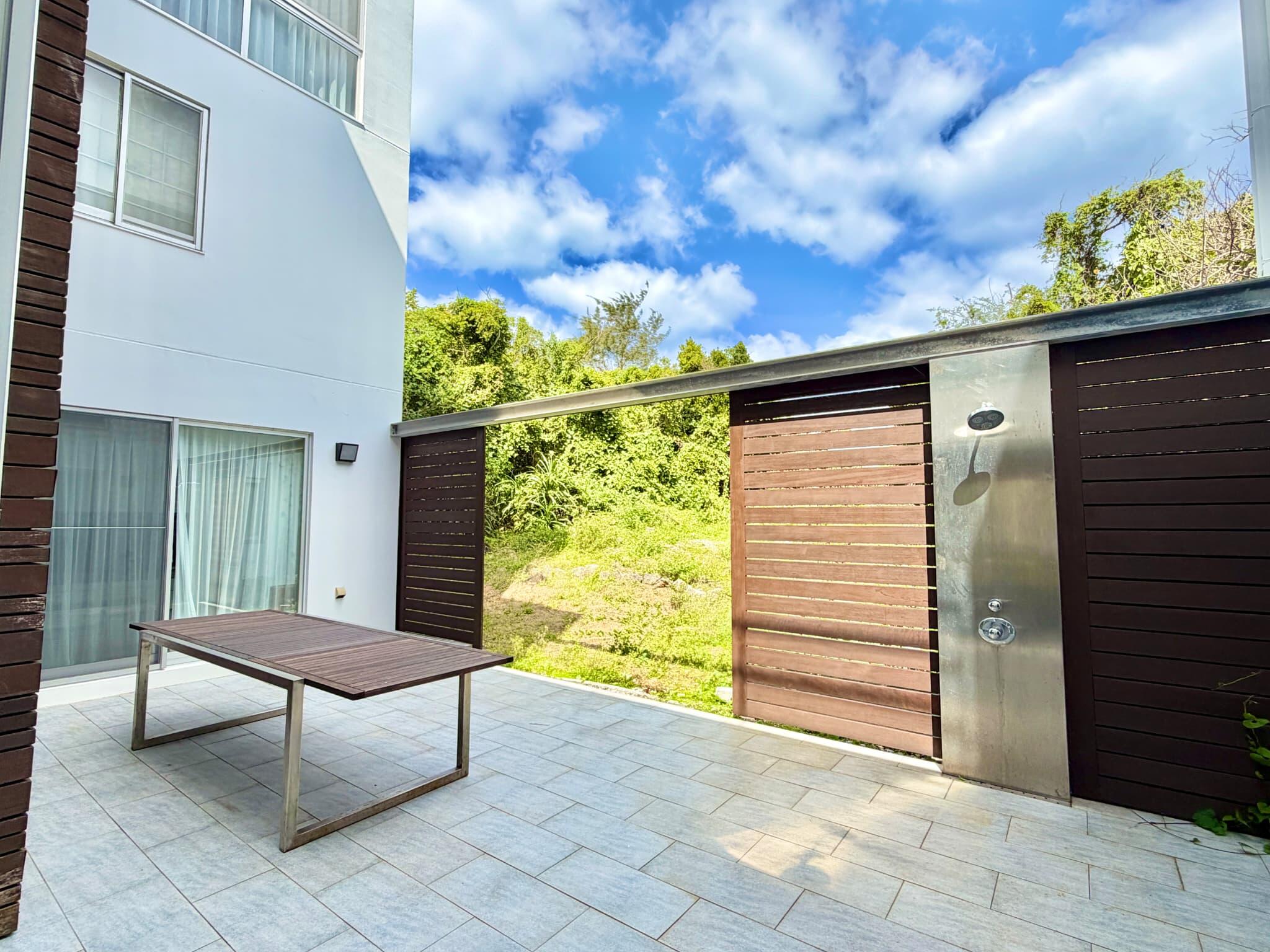 限定公開【恩納村オーシャンフロント Luxury Villa】4Bedrooms 4Bathroom 