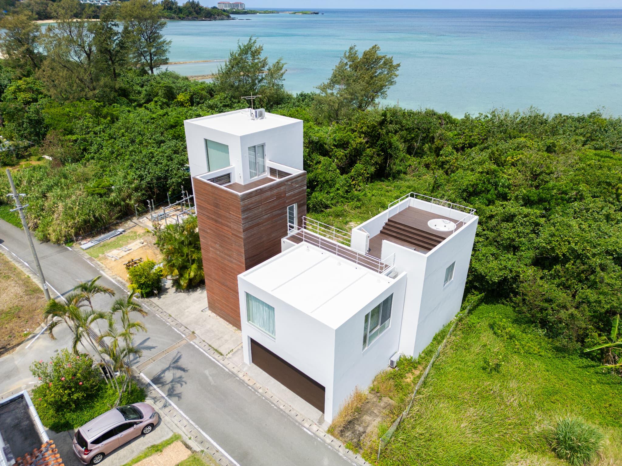 限定公開【恩納村希少なオーシャンフロント Luxury Villa】4Bedrooms 4Bathroomラグジュアリーデザインレイアウト 