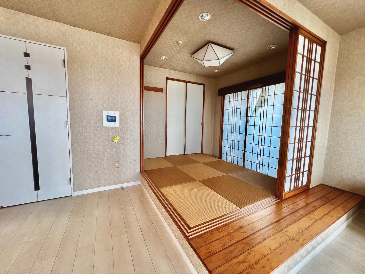 SOLD ご成約済　 那覇市　おもろまち　リリーベルおもろまちサーモス　１２階　2LDK