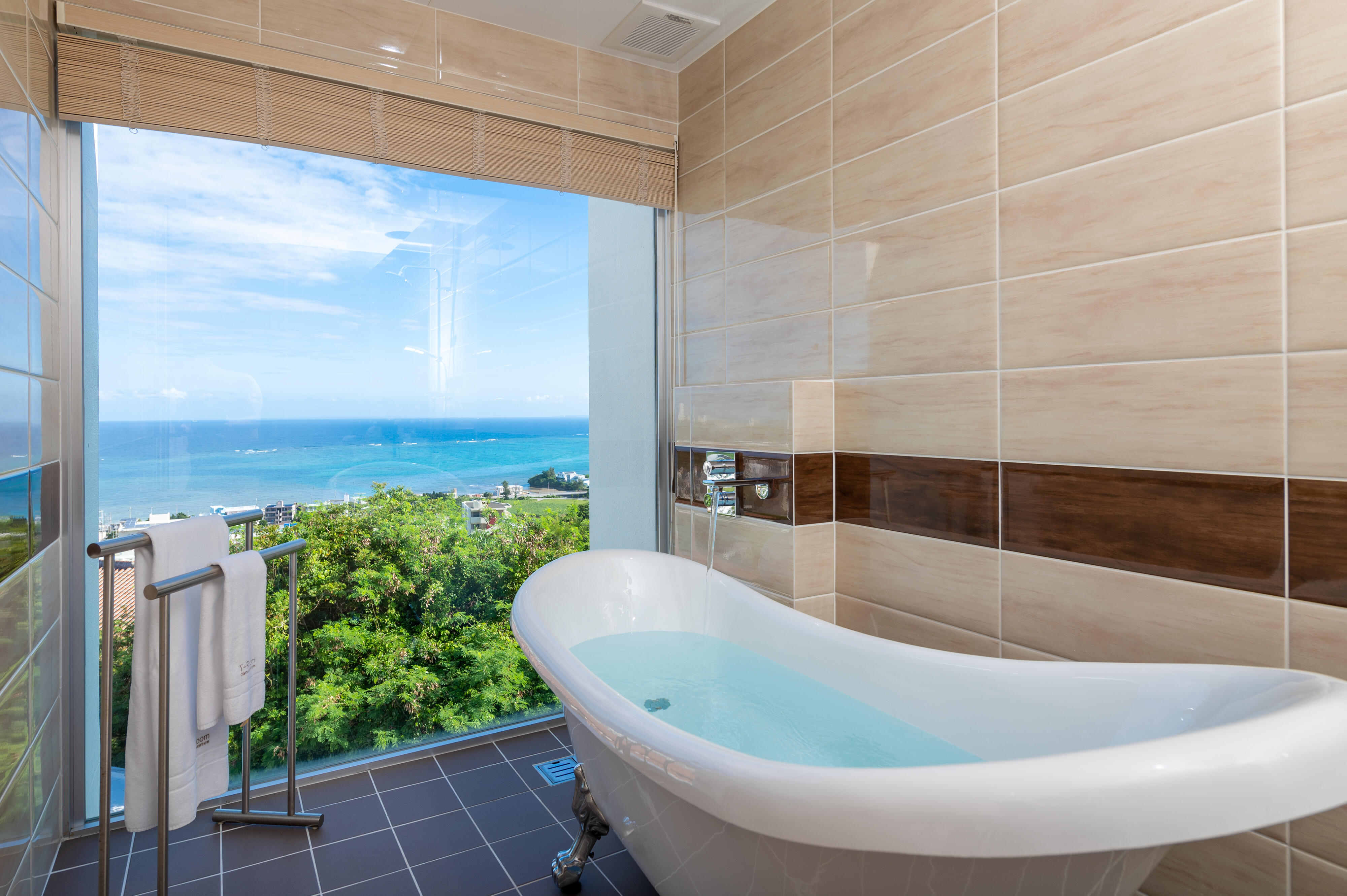 【Ocean View Resort】読谷村長浜 宿泊施設 約776坪 全室オーシャンビュー 100㎡超客室 宿泊施設運営・保養所・投資に