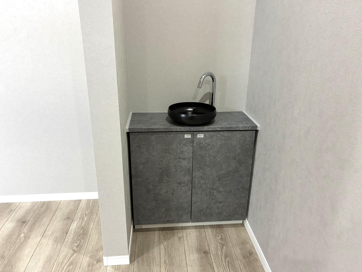 【戸建て】今帰仁村諸志　海を望むルーフバルコニー付き　デザイナーズハウス　３LDK＋屋上　2階建て