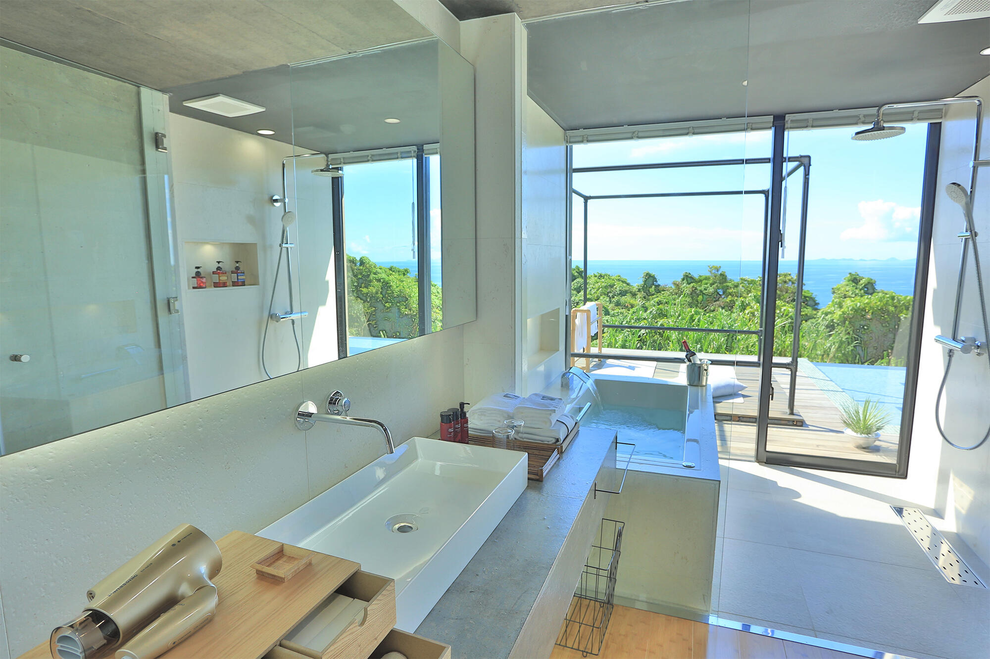 非公開【宿泊運営VILLA】古宇利島　Ocean View Designers 3棟VILLA　現在宿泊運営中　宿泊施設運営・企業保養所・セカンドハウス別荘ハイブリッド運用